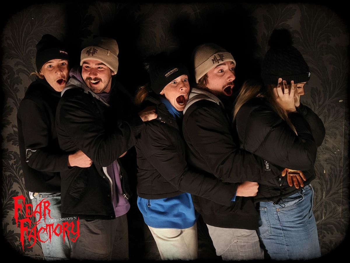 20230625-201022_01_04-sisters_crop